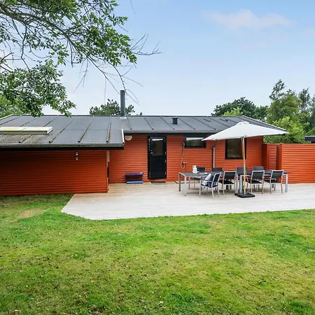 3 Bedroom Cozy In *
