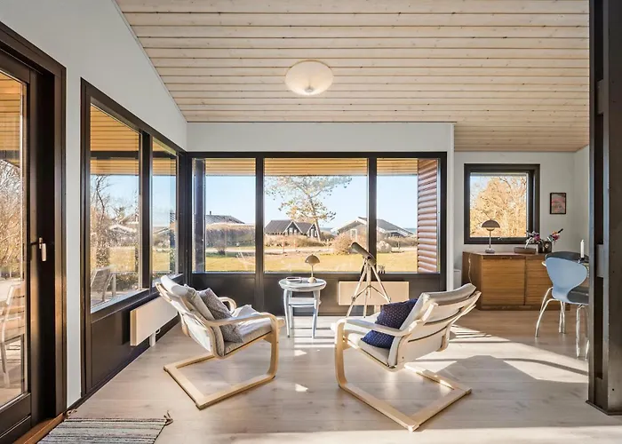3 Bedroom Cozy In *