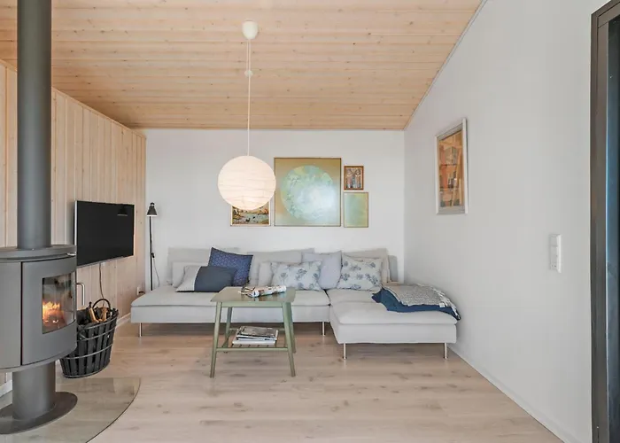 3 Bedroom Cozy In
